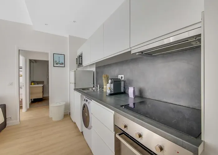 Appartamento Charming Near Eiffel Tower 2br Ii Parigi