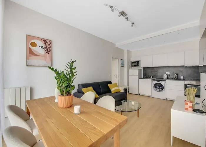 Charming Near Eiffel Tower 2br Ii 아파트